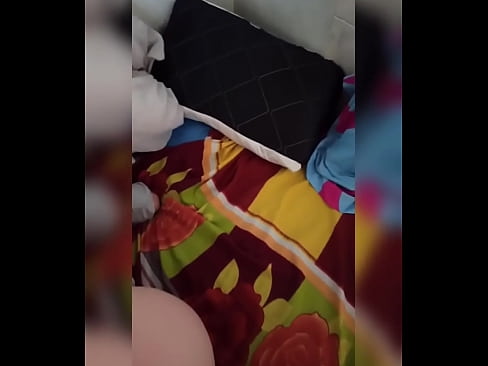 ❤️ השותפה שלי נשארת לבד בבית כי בעלה יוצא לחופשה ואני מנצלת את ההזדמנות לזיין אותה ולמלא לה את התחת בחלב ❤ פורנו אצלנו ❌️❤