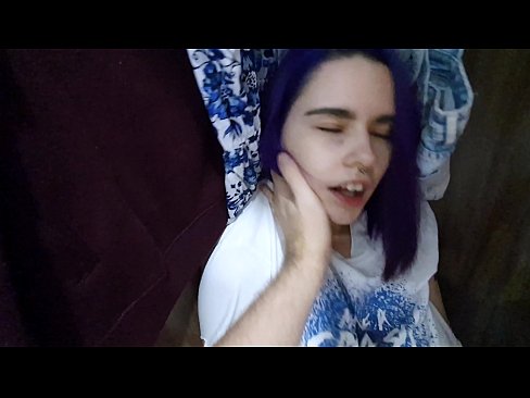 ❤️ מצאתי את אחותי בארון ועזרה לה לגמור ❤ פורנו אצלנו ❌️❤